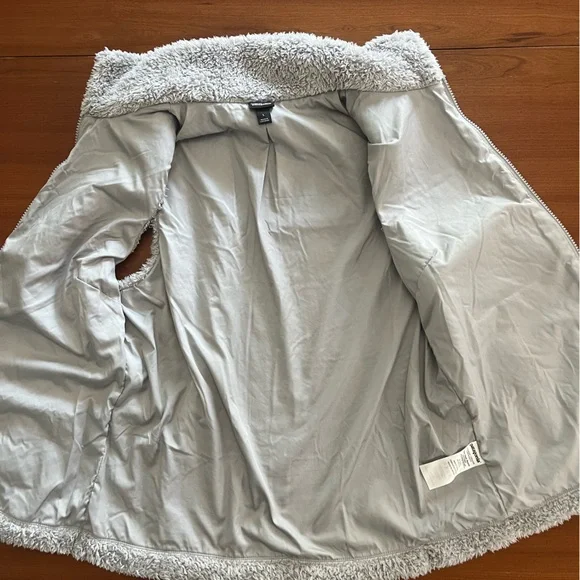 🌄 Patagonia Women’s Los Gatos Fleece Vest Drifter Grey Gray Size L Cozy Layering - Picture 5 of 13